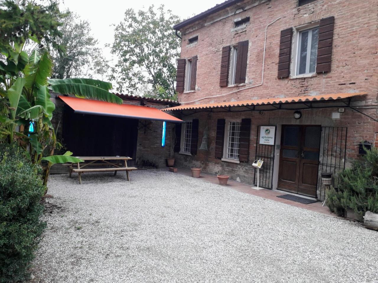 Agriturismo Dosso Al Porto Villa Rolo Luaran gambar